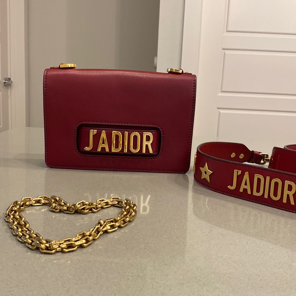 CHRISTIAN DIOR ｜
Calfskin J'Adior Chain Flap Bag ｜Red